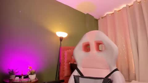 Zara . online show from November 28, 4:32 pm