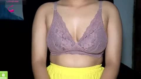 zararaina online show from March 15, 5:04 pm