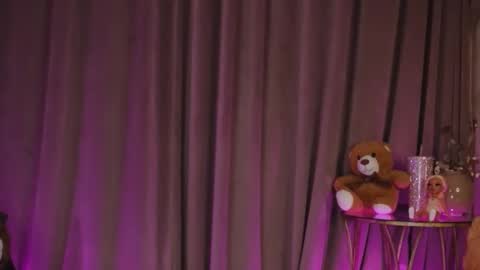 zariaavera online show from February 16, 9:03 pm