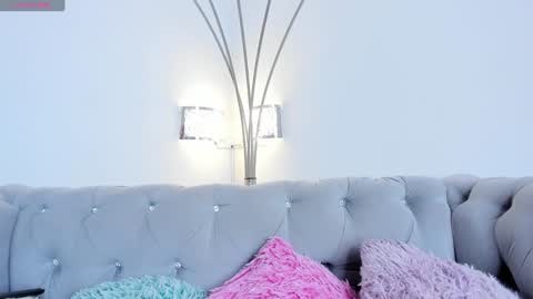  Zayda  online show from February 7, 7:17 pm