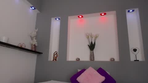 Karolyne online show from February 26, 11:11 am