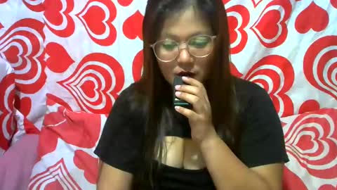 Snapshot of zeannalicious chatting on February 17, 2:17 pm Im Zeanna online show from February 17, 2:17 pm