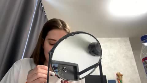 Sindy online show from February 8, 8:07 am