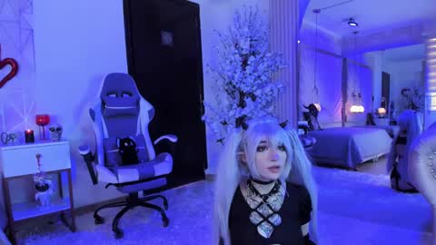 Snapshot of zephirah_abney chatting on February 23, 2:07 pm online show from February 23, 2:07 pm
