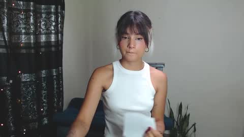 Snapshot of zero__o chatting on February 17, 11:33 pm ZERO online show from February 17, 11:33 pm