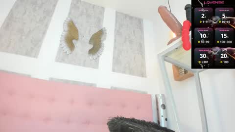 ZHAMIRA  ANDRES online show from March 9, 11:19 pm