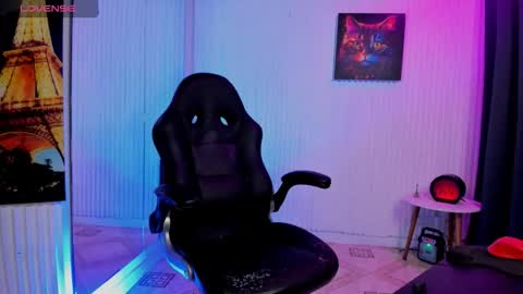 zhoestrong online show from April 16, 12:00 am