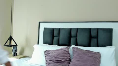 zia online show from September 13, 11:40 am