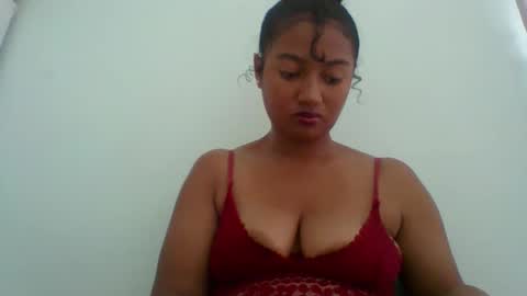 elly online show from March 10, 6:28 am