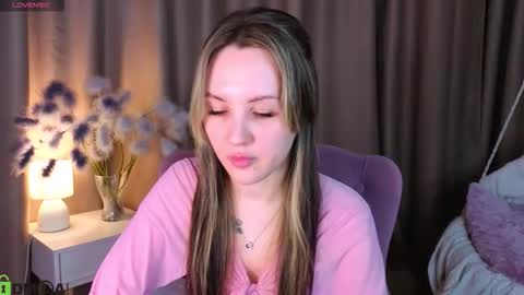 Zlata  Mon Tue Thu Fri Sun Sa GMT 3 0000pm - 0600pm  online show from February 11, 9:33 am