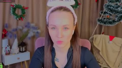 Zlata  Mon Tue Thu Fri Sun Sa GMT 3 0000pm - 0600pm  online show from December 15, 9:14 am