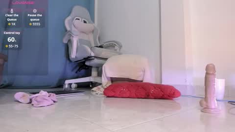 zoe_37 online show from October 28, 3:23 am