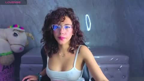 zoe_ch_ online show from July 22, 3:07 am