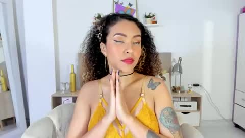 Zoe Gruber online show from April 26, 12:52 am