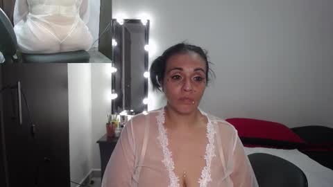 Snapshot of zoe_hotxxx chatting on March 4, 12:18 am zoe hotxxx online show from March 4, 12:18 am