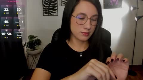 Snapshot of zoe_millerx chatting on October 15, 1:36 pm zoe_millerx online show from October 15, 1:36 pm