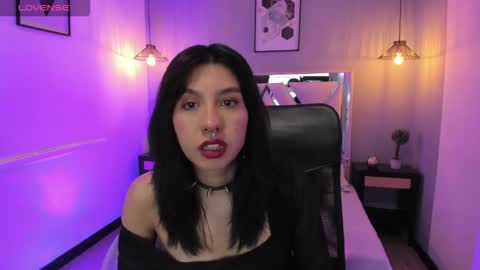 zoe_moreau online show from March 10, 7:29 pm