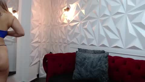 Zoe online show from December 14, 8:03 pm