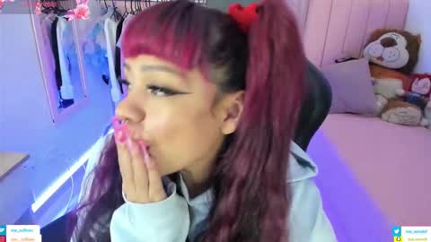 zoe_sullivan_ online show from February 6, 9:45 am