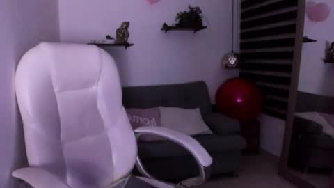 Zoe online show from November 23, 2:08 pm