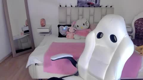 Zoe online show from September 14, 11:52 am