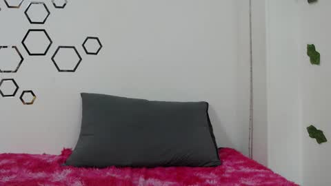 Carolina online show from November 6, 9:32 pm