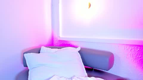 Zoe online show from June 19, 1:14 pm