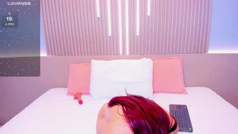 zoee_cute_ online show from March 28, 1:54 pm