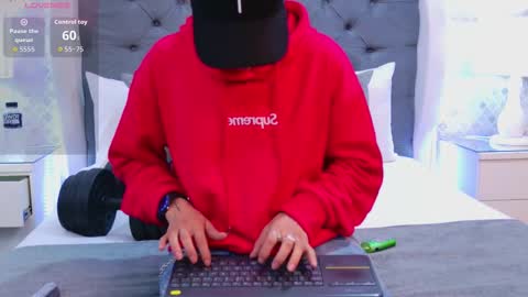 Zoe Krug online show from January 16, 1:07 pm