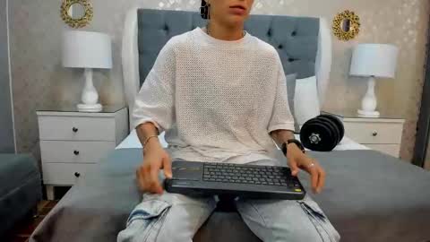 Zoe Krug online show from September 22, 12:14 pm