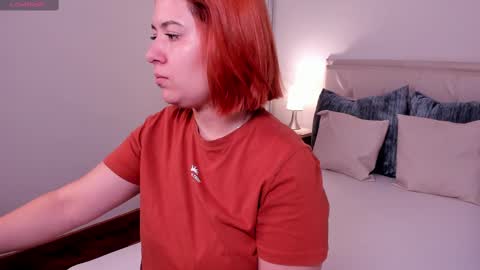 Snapshot of zoes_mile chatting on January 20, 11:35 am Zoes online show from January 20, 11:35 am