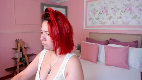 Snapshot of zoes_mile chatting on February 20, 11:20 am Zoes online show from February 20, 11:20 am