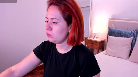 Snapshot of zoes_mile chatting on January 14, 11:42 am Zoes online show from January 14, 11:42 am