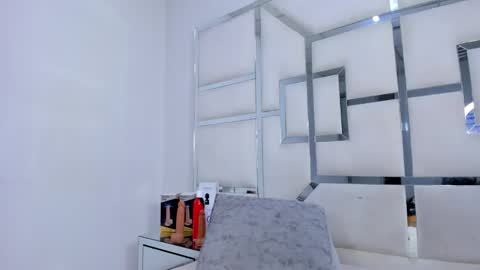 ZoeSwam online show from November 23, 2:08 pm