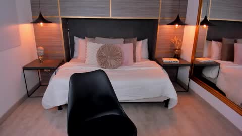 ZOE online show from January 13, 2:43 pm