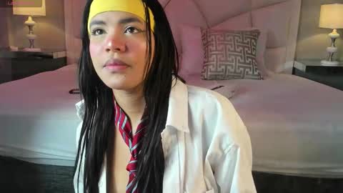 Z O E online show from November 7, 12:11 pm