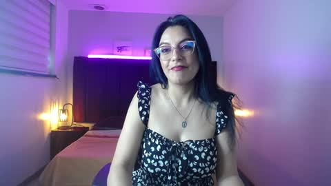 Snapshot of zuzana21 chatting on December 21, 12:49 pm Zuzana21 online show from December 21, 12:49 pm
