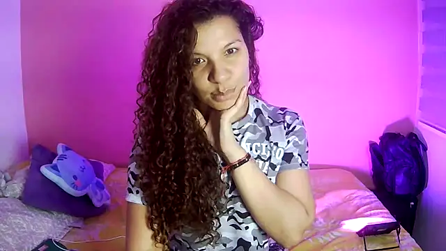 gatubelahot online show from February 9, 12:02 am