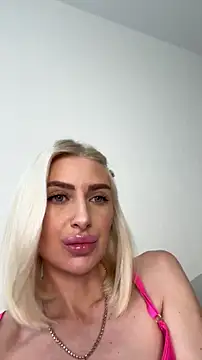 Mia Roxie online show from March 20, 5:56 am