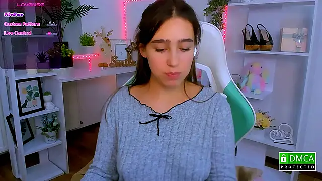  Eliizabeth  online show from December 2, 10:45 pm