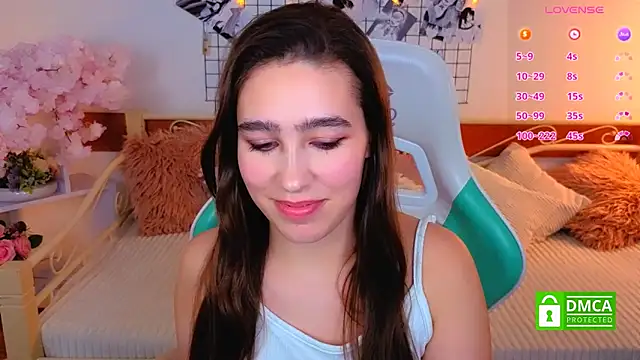  Eliizabeth  online show from February 14, 10:45 pm