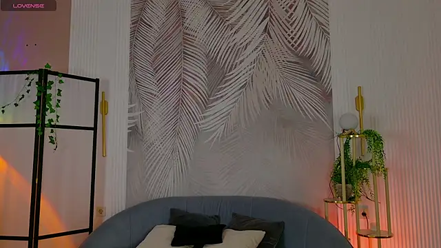 Marie Diaze online show from June 14, 9:53 am