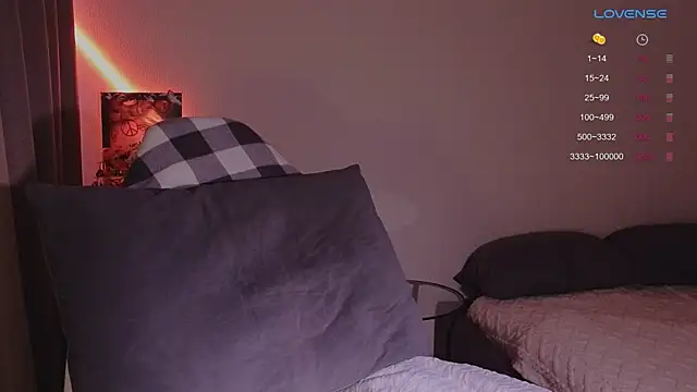 shey1i online show from September 10, 9:53 am