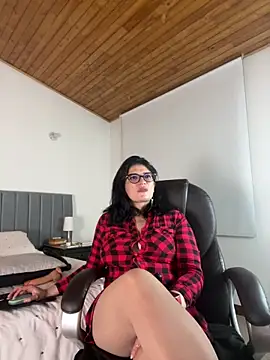 adriana71 online show from February 3, 7:02 am