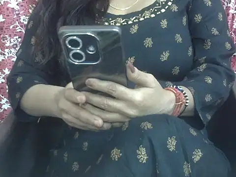 Lusty Wife1 online show from January 12, 7:41 pm