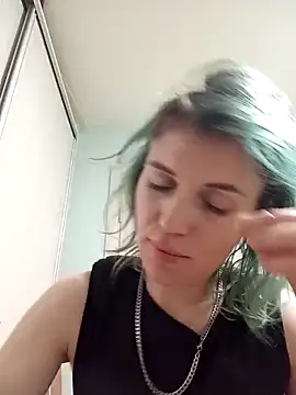 Linda Gregory online show from December 20, 2:15 am