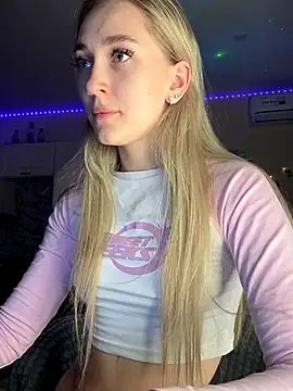 Snapshot of Good__Girl_ chatting on September 9, 4:51 pm Good Girl online show from September 9, 4:51 pm