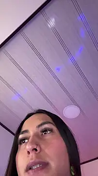 jesica  simpson online show from February 14, 3:36 pm