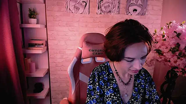 Snapshot of VivianLy_ chatting on September 10, 11:10 am VivianLy online show from September 10, 11:10 am