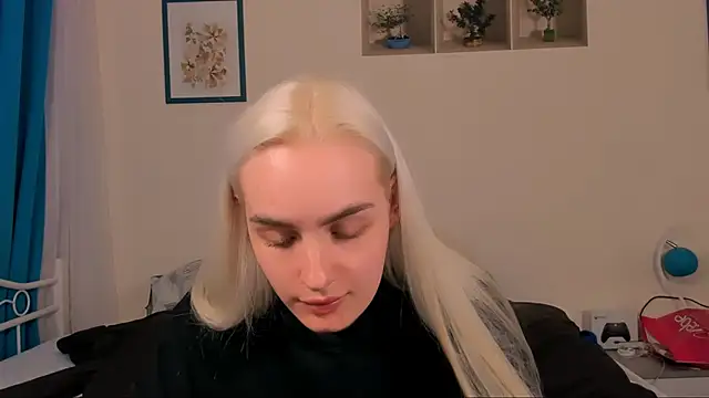 OliviaKisss online show from April 21, 7:32 pm